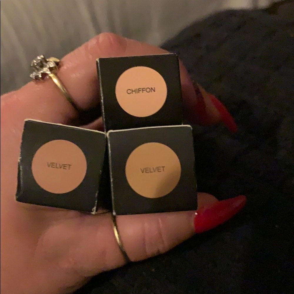 Younique Concealer